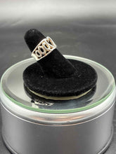 Load image into Gallery viewer, Sterling Silver Ring