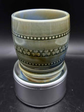 Load image into Gallery viewer, Wade Pottery Shamrock Planter/Urn