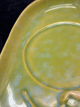 Load image into Gallery viewer, Roseville Floral Pottery 4 Piece Plates