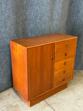 Load image into Gallery viewer, Danish Modern-Style Five-Drawer Chest with Cabinet