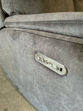 Load image into Gallery viewer, Flexsteel Dual Recliner Loveseat with USB Charging