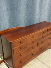 Load image into Gallery viewer, Thomasville 10-Drawer Dresser with Mirror