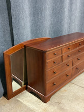 Load image into Gallery viewer, Thomasville 10-Drawer Dresser with Mirror