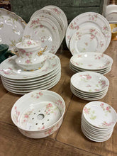 Load image into Gallery viewer, Limoges Dinnerware set