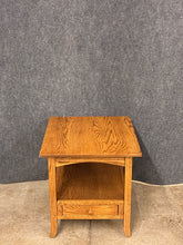 Load image into Gallery viewer, Chiltons Red Oak Side Table With Drawer