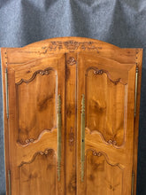 Load image into Gallery viewer, 20th-Century French-Style Pine Armoire