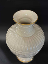 Load image into Gallery viewer, Ivory Lenox Porcelain Vase