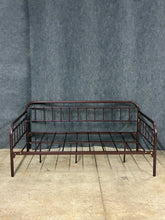 Load image into Gallery viewer, Metal Twin Daybed Frame