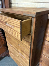 Load image into Gallery viewer, This End Up 5-Drawer Chest