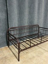 Load image into Gallery viewer, Metal Twin Daybed Frame