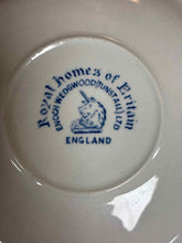 Load image into Gallery viewer, Wedgwood Dinnerware set