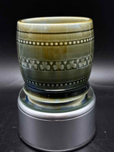 Load image into Gallery viewer, Wade Pottery Shamrock Planter/Urn