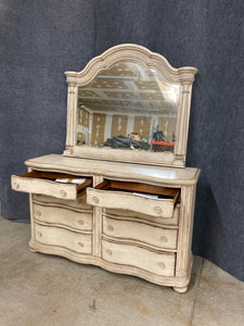 A.R.T. Furniture Cream 9-Drawer Dresser with Mirror