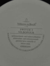 Load image into Gallery viewer, Villeroy &amp; Boch 4 Piece Round Leaf Blue Print Bakeware