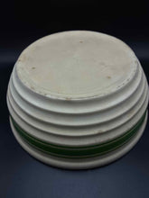 Load image into Gallery viewer, Hull 1 Piece Vintage Mixing bowl