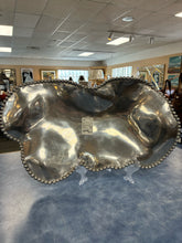 Load image into Gallery viewer, Mariposa Aluminum 1 Piece Oval Platter/Tray