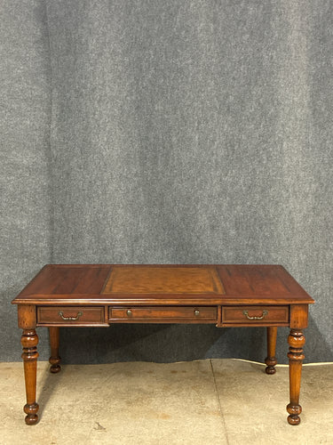 Hooker Furniture Traditional Mahogany Writing Desk with Leather Top