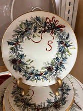 Load image into Gallery viewer, Lenox Winter Greetings 12 Piece Plates