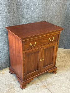 Hickory Chair Traditional Mahogany Nightstand/Cabinet