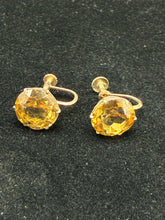 Load image into Gallery viewer, Gold Earrings