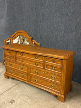 Load image into Gallery viewer, Bassett Oak 10-Drawer Dresser With Tri-Fold Mirror