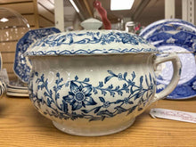 Load image into Gallery viewer, Pottery Vintage Floral Blue Print Bowl