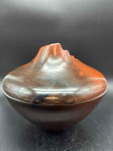 Load image into Gallery viewer, Pottery Vase
