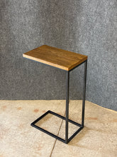 Load image into Gallery viewer, Metal Base Accent Table