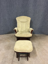 Load image into Gallery viewer, Dutailer Glider Rocker With Ottoman