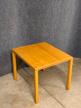 Load image into Gallery viewer, Pompanoosuc Mills Side Table