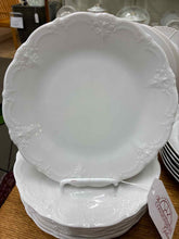 Load image into Gallery viewer, White Dinnerware set