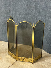 Load image into Gallery viewer, Vintage Brass Four-Panel Fireplace Screen