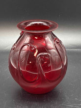 Load image into Gallery viewer, Ruby Vase