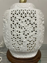 Load image into Gallery viewer, Porcelain Asian White Table Lamp