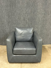 Load image into Gallery viewer, Leather Italia Modern Swivel Club Chair