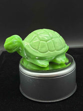 Load image into Gallery viewer, Fenton Glass Vintage Green 1 Piece Figurine
