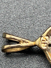 Load image into Gallery viewer, Gold Pendant