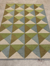 Load image into Gallery viewer, Safavieh Genre Beige &amp; Green Wool Area Rug