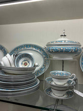 Load image into Gallery viewer, Wedgwood Florentine Dinnerware set