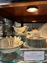 Load image into Gallery viewer, Lenox Platinum Trim Dinnerware set