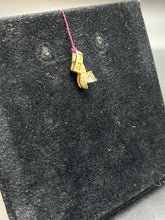 Load image into Gallery viewer, Gold Pendant