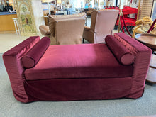 Load image into Gallery viewer, *NEW* Interior Define Sloan Slipcovered Daybed