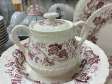 Load image into Gallery viewer, Wedgwood Dinnerware set