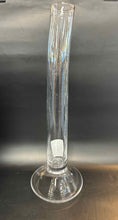 Load image into Gallery viewer, Gommaire Clear Glass Vase
