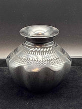 Load image into Gallery viewer, Vase