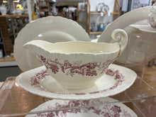 Load image into Gallery viewer, Wedgwood Dinnerware set