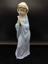 Load image into Gallery viewer, Lladro Porcelain Blue 1 Piece Figurine