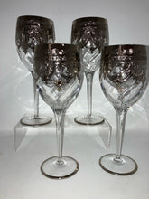 Load image into Gallery viewer, 4 Piece Clear Glass Silver Trim Glasses