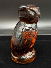 Load image into Gallery viewer, Glass Amber 1 Piece Figurine