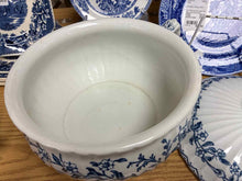 Load image into Gallery viewer, Pottery Vintage Floral Blue Print Bowl